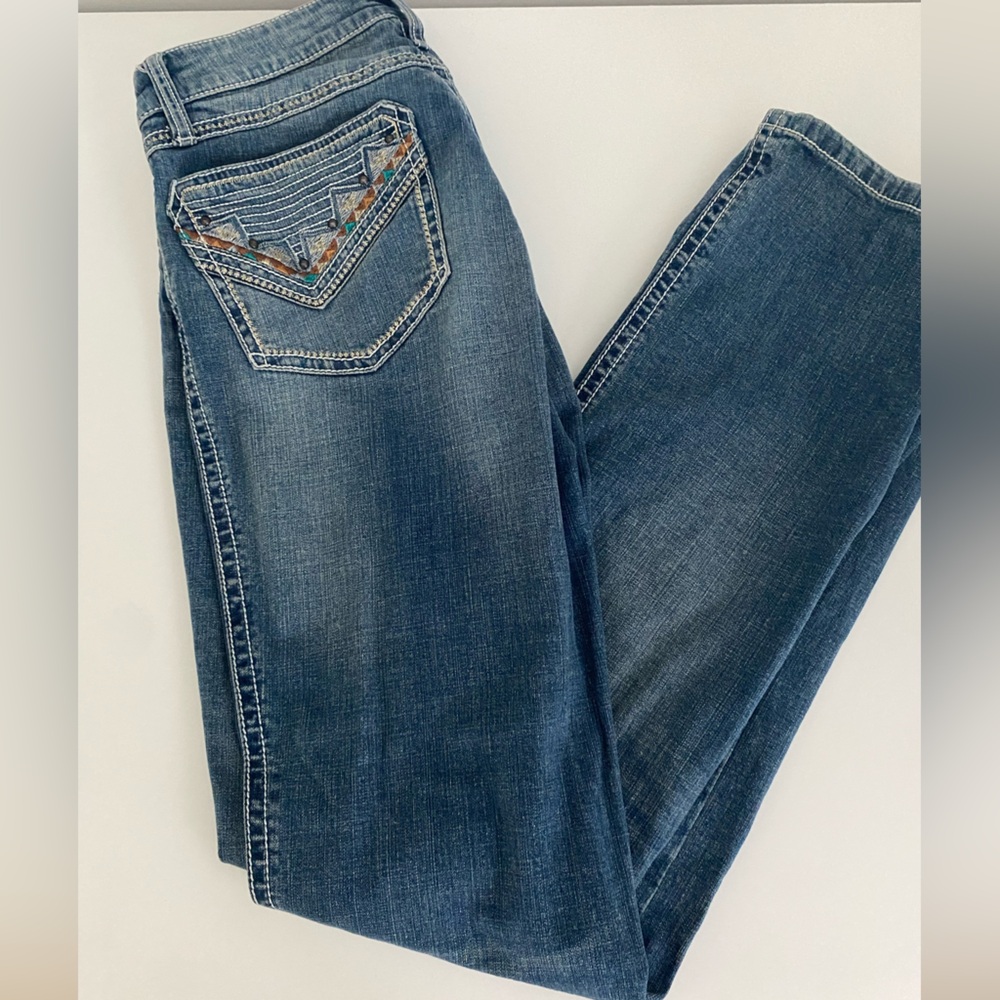 Wrangler Women's Blue Jeans with Embroidered Pocket